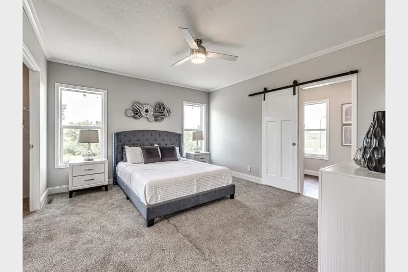 Genesis 9302 bedroom home features